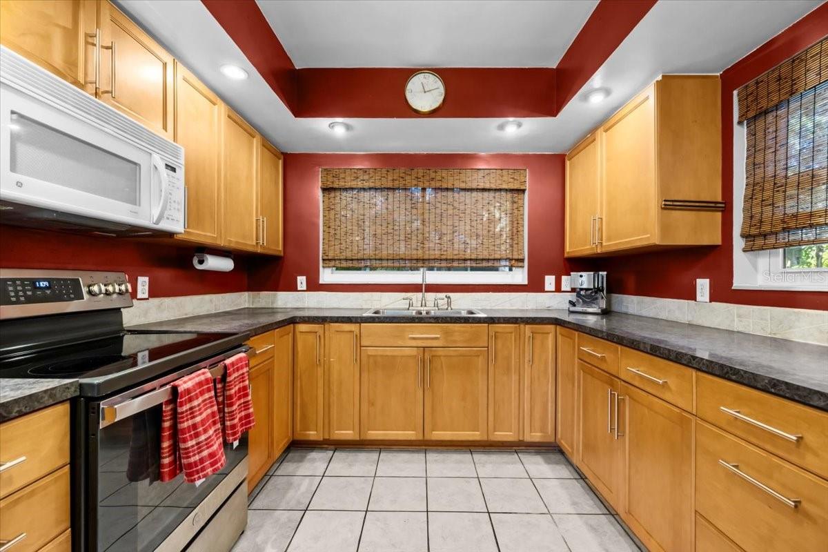 POWERS BAYVIEW ESTATES - Residential