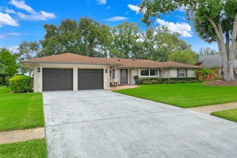 Tiny photo for 1990 Brantley Circle, Clermont, FL 34711 (MLS # G5118414)