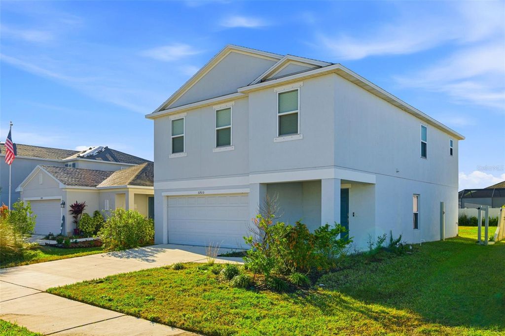 Photo of 5905 Laurelcrest Glen, Palmetto, FL 34221 (MLS # TB8463891)