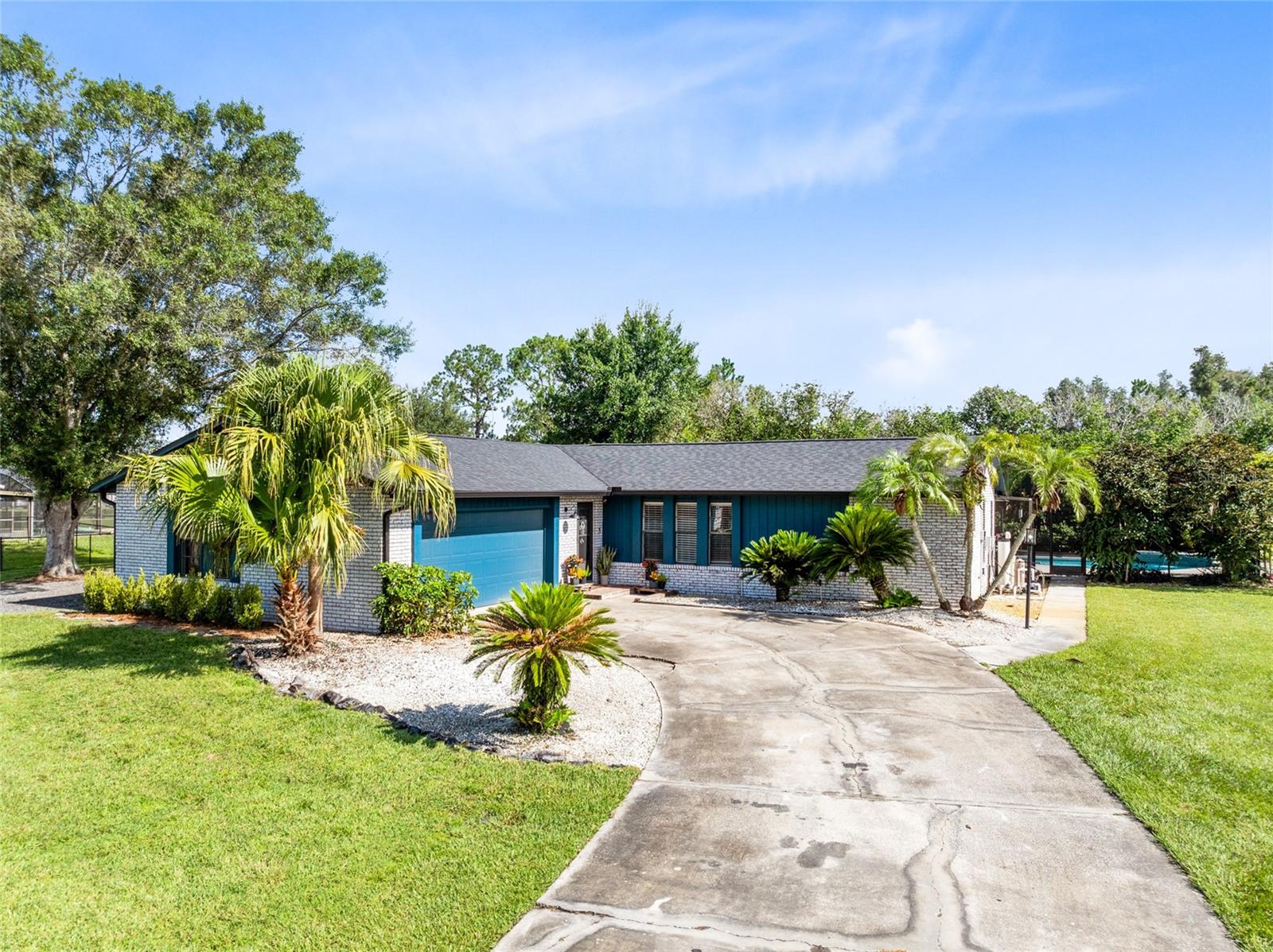 2555 SANDRIDGE LANE