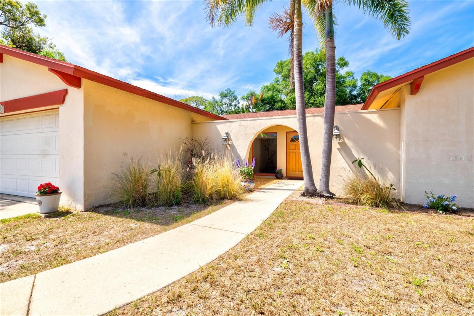 6533 BOWLINE DRIVE