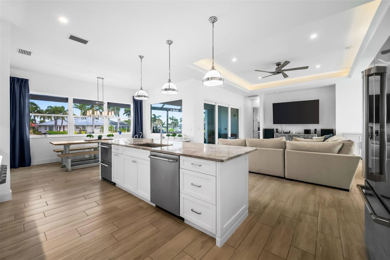 PUNTA GORDA ISLES SEC 11 - Residential