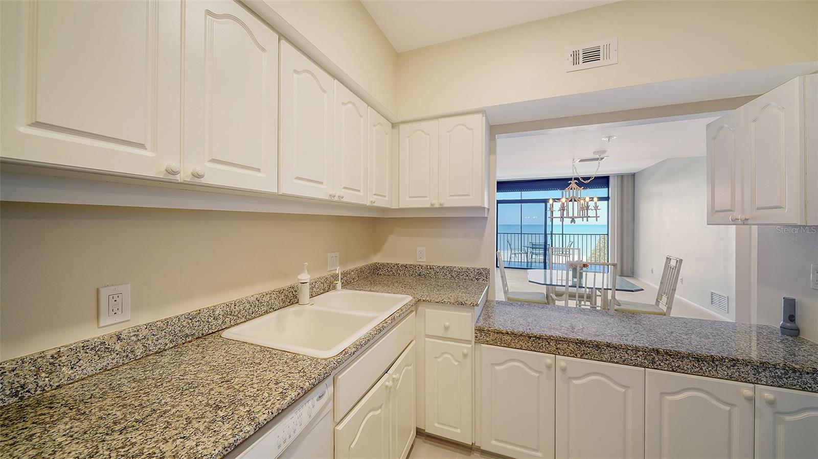 1945 GULF OF MEXICO DRIVE M2-310