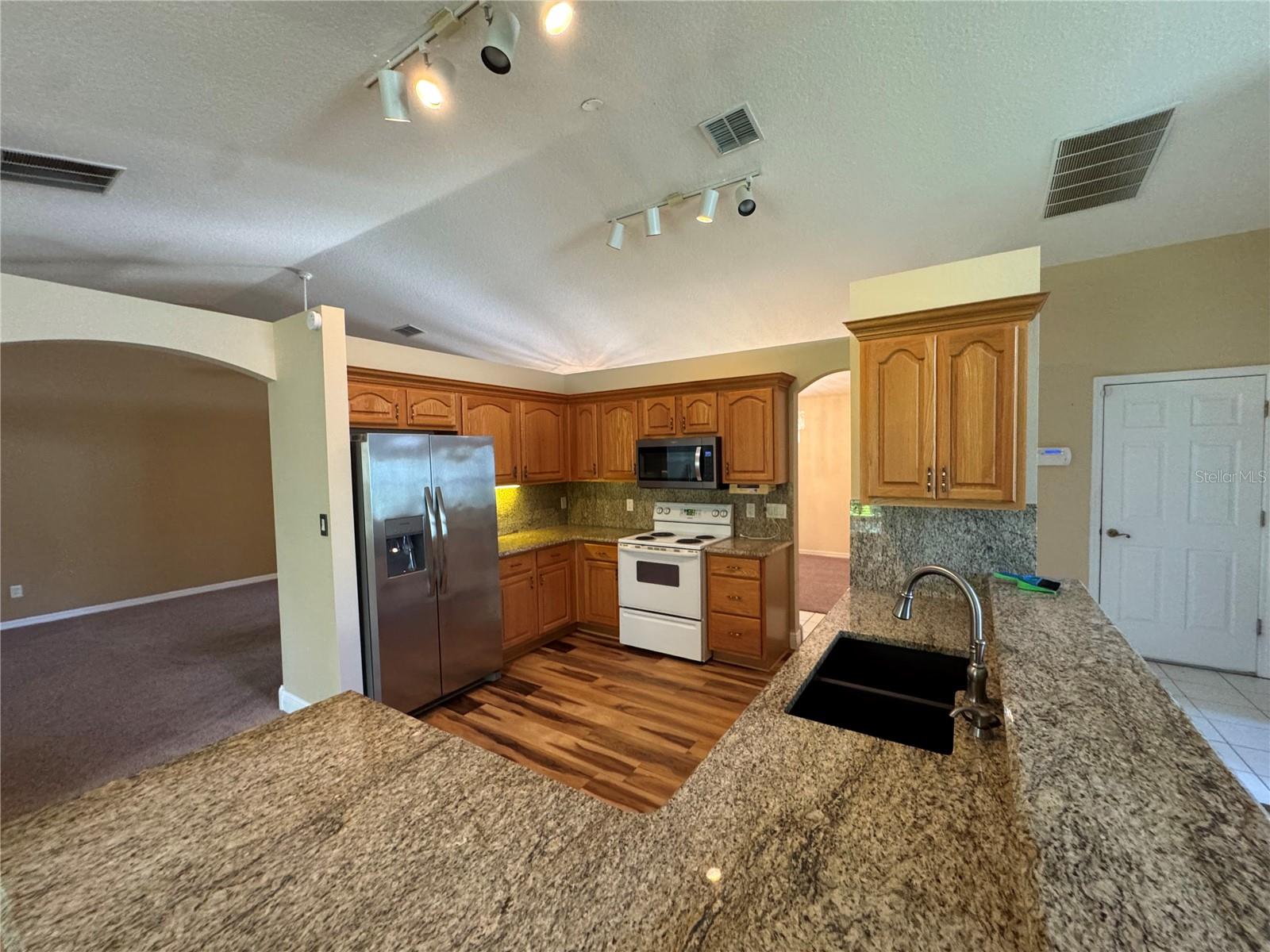 3807 PLANTATION BOULEVARD