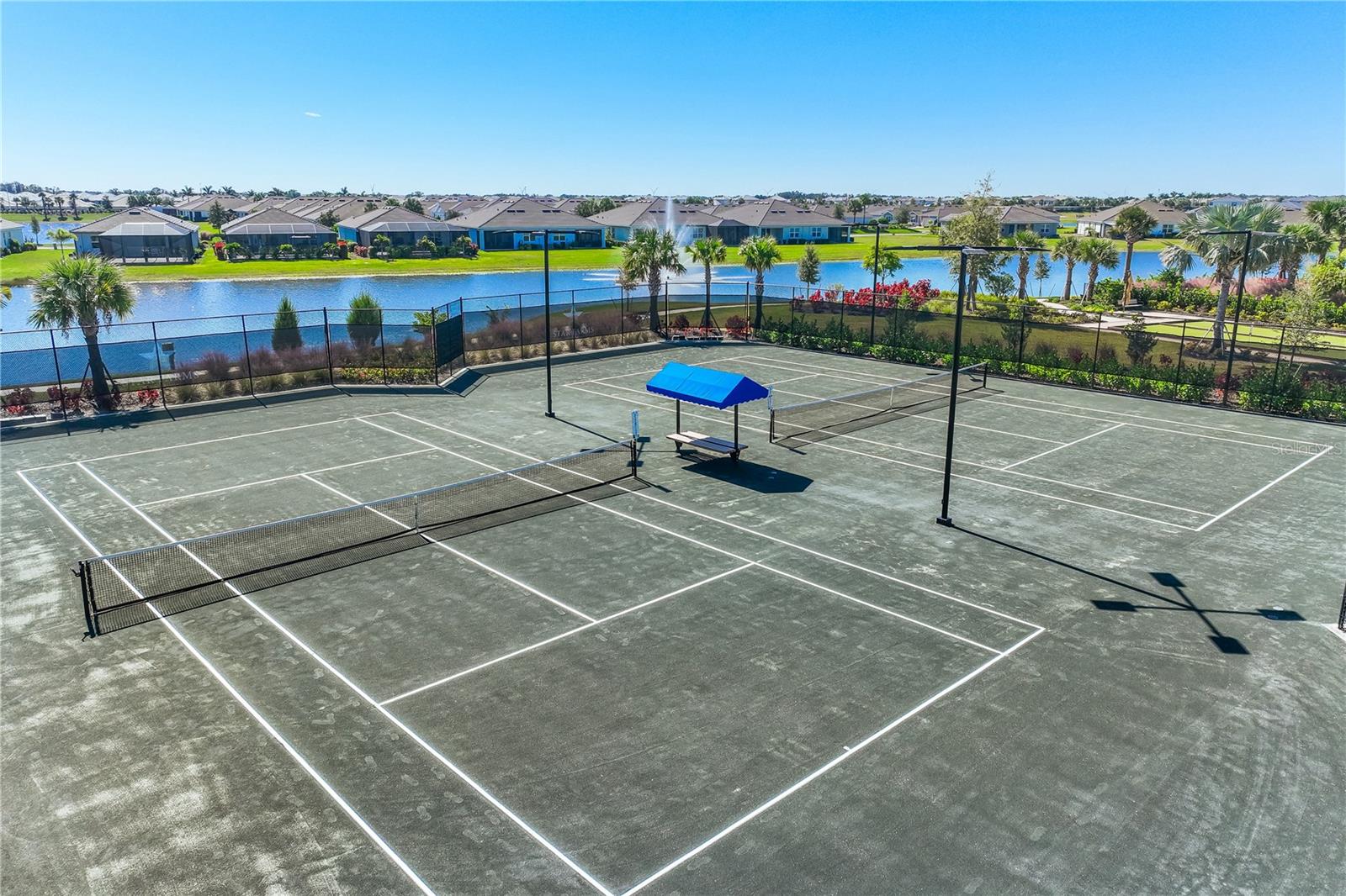 STAR FARMS AT LAKEWOOD RANCH - Residential