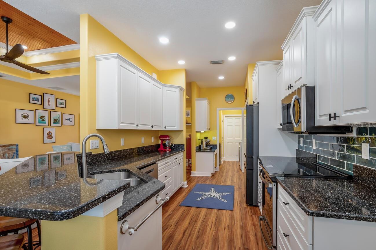 ROTONDA LAKES - Residential