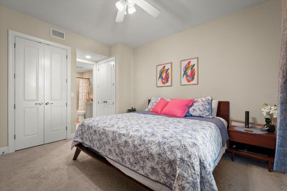 RIVERWALK/CORONAD ISLAND-BLDG - Residential