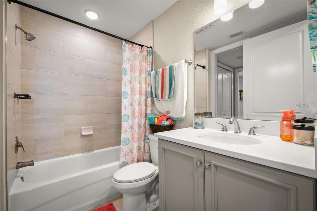 RIVERWALK/CORONAD ISLAND-BLDG - Residential