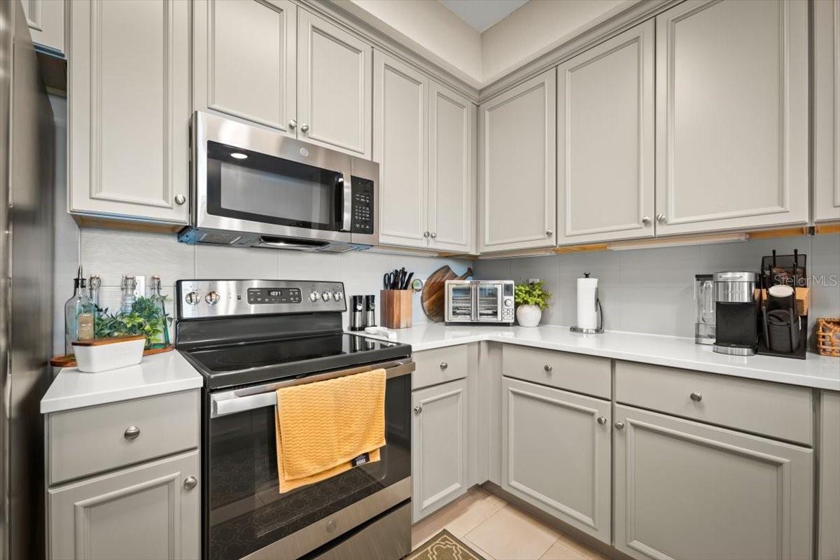 RIVERWALK/CORONAD ISLAND-BLDG - Residential