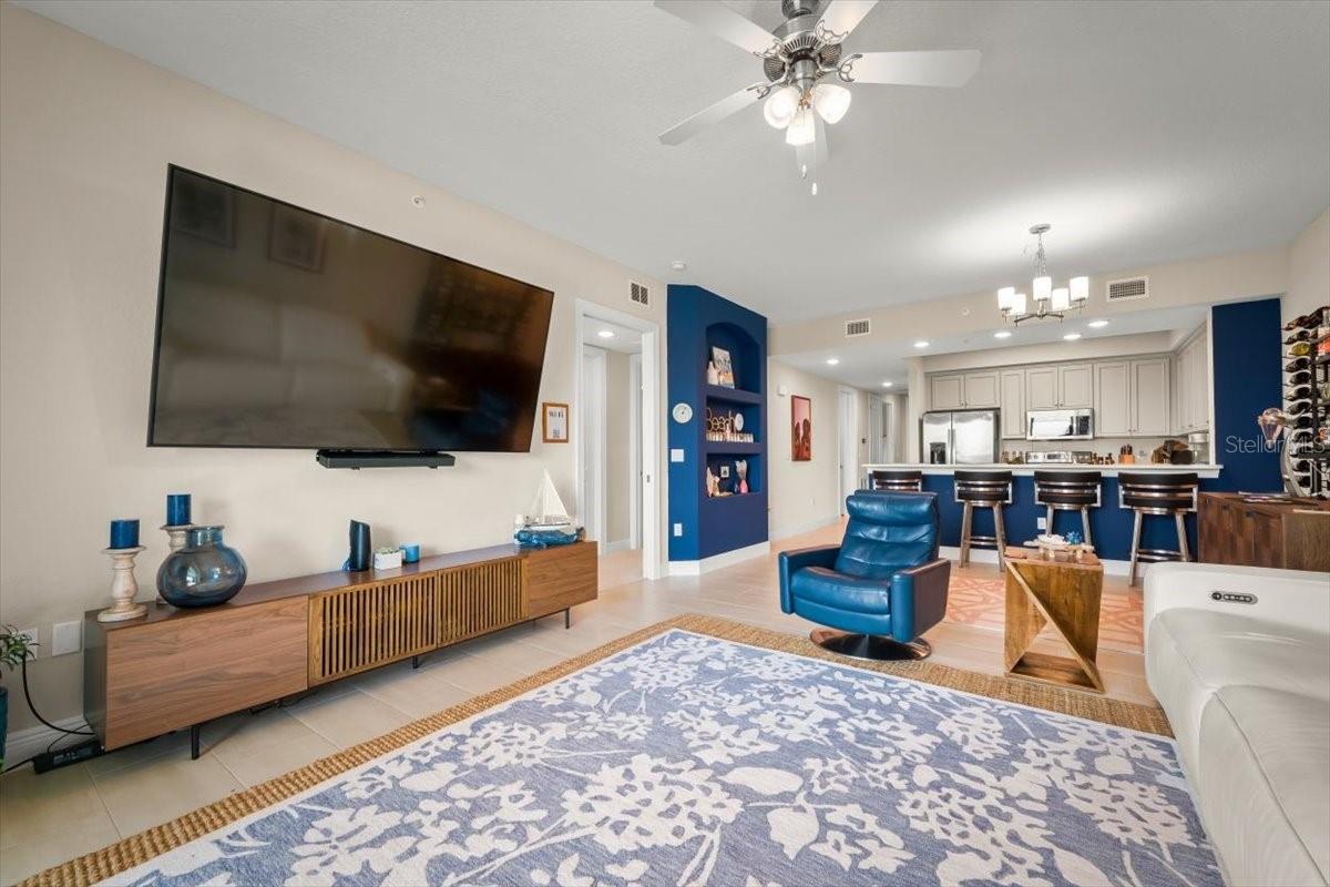 RIVERWALK/CORONAD ISLAND-BLDG - Residential