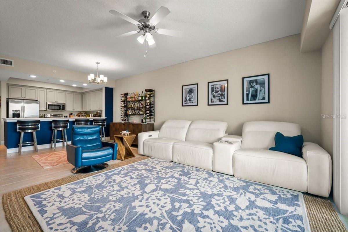 RIVERWALK/CORONAD ISLAND-BLDG - Residential