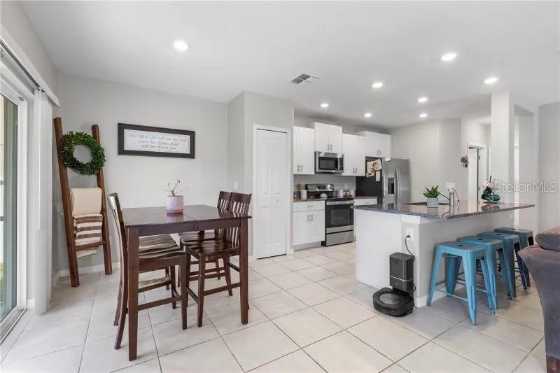 ABBOTT SQUARE PH 2 - Residential