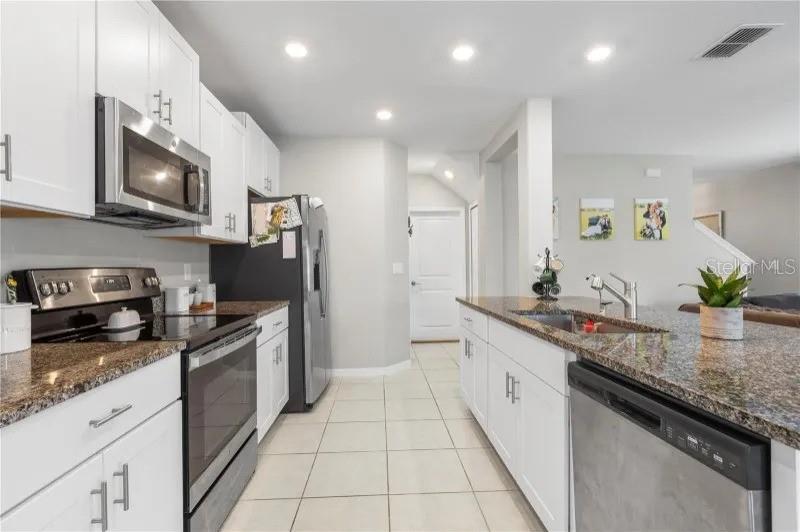 ABBOTT SQUARE PH 2 - Residential