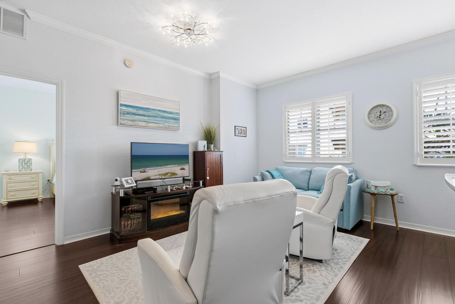 BROADWAY PROMENADE - Residential