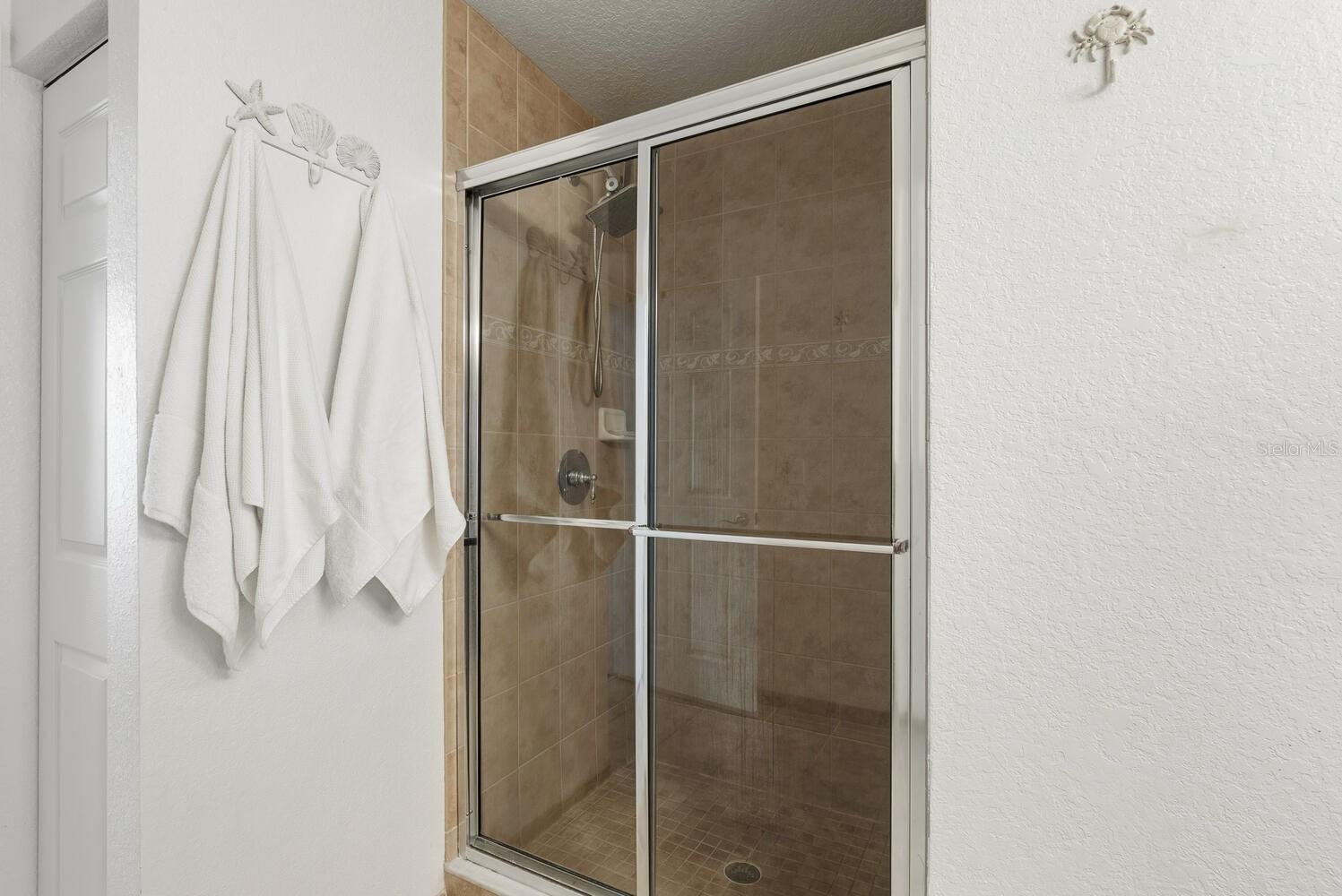 BROADWAY PROMENADE - Residential