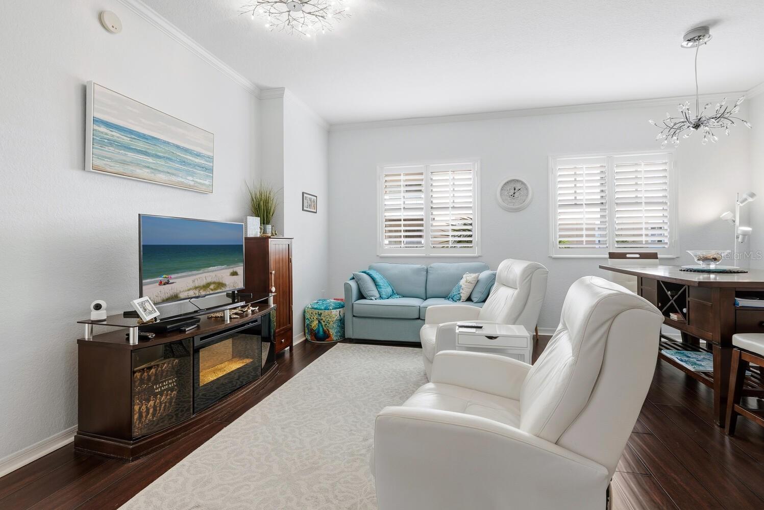 1064 N TAMIAMI TRAIL 1206