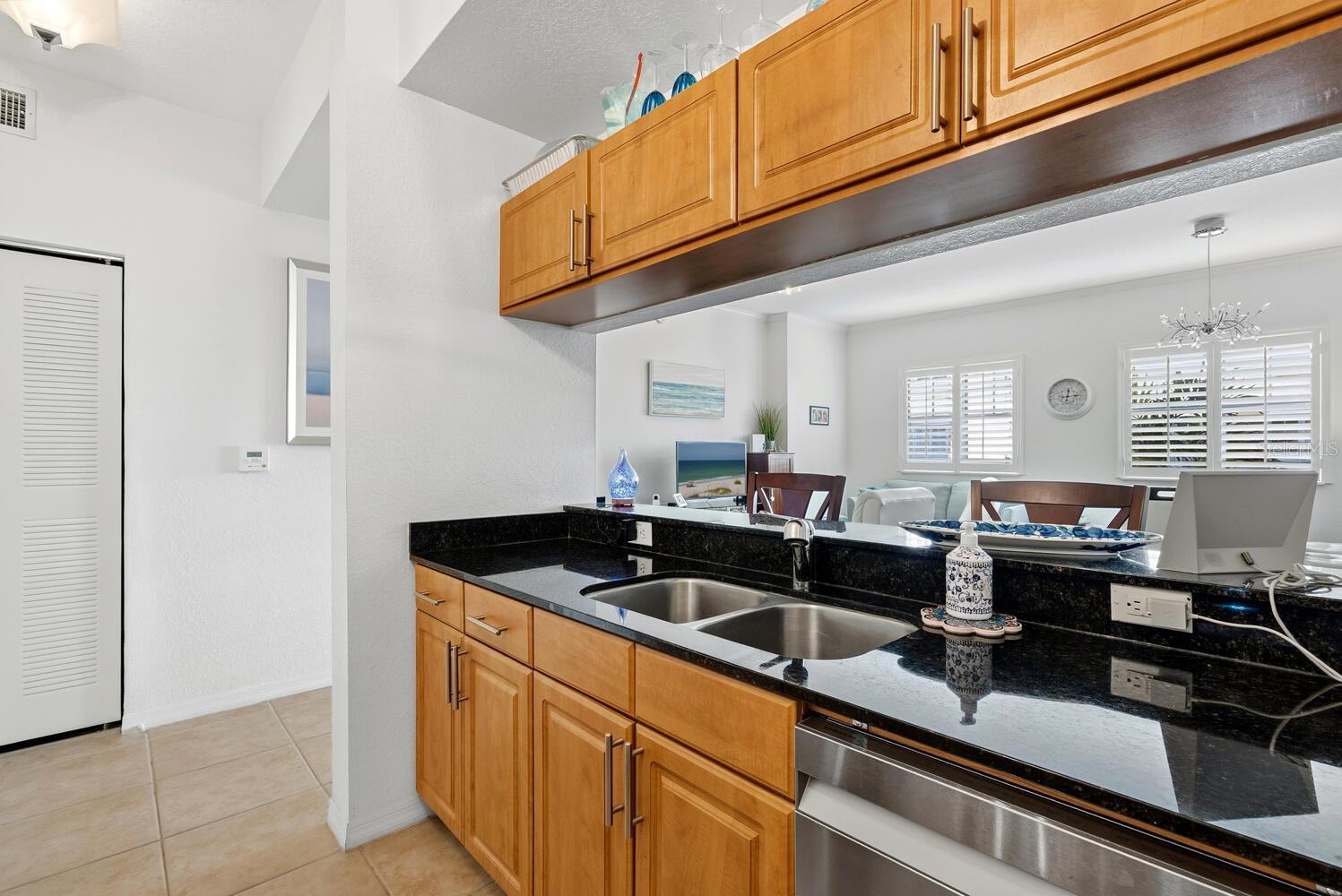 BROADWAY PROMENADE - Residential