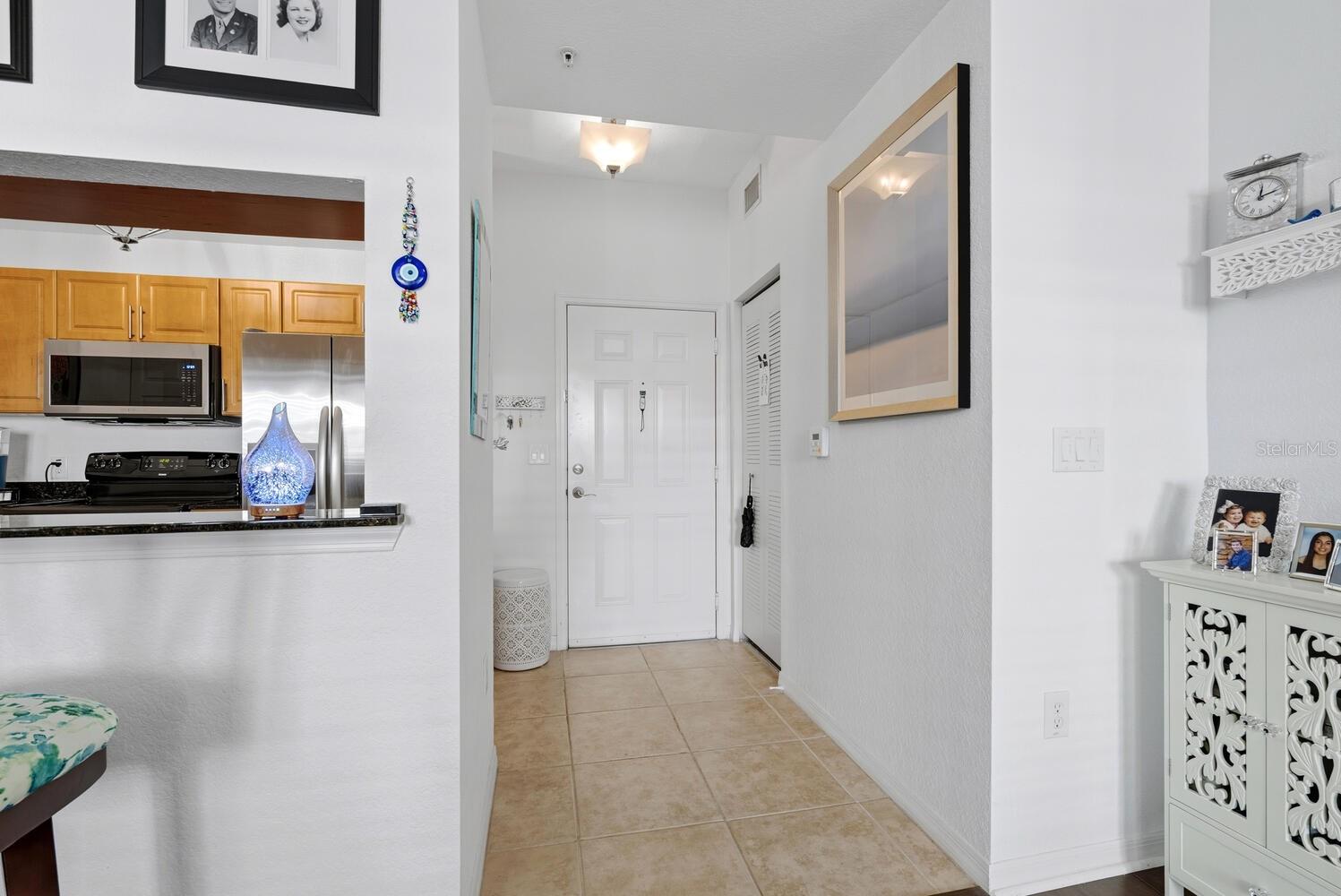 BROADWAY PROMENADE - Residential