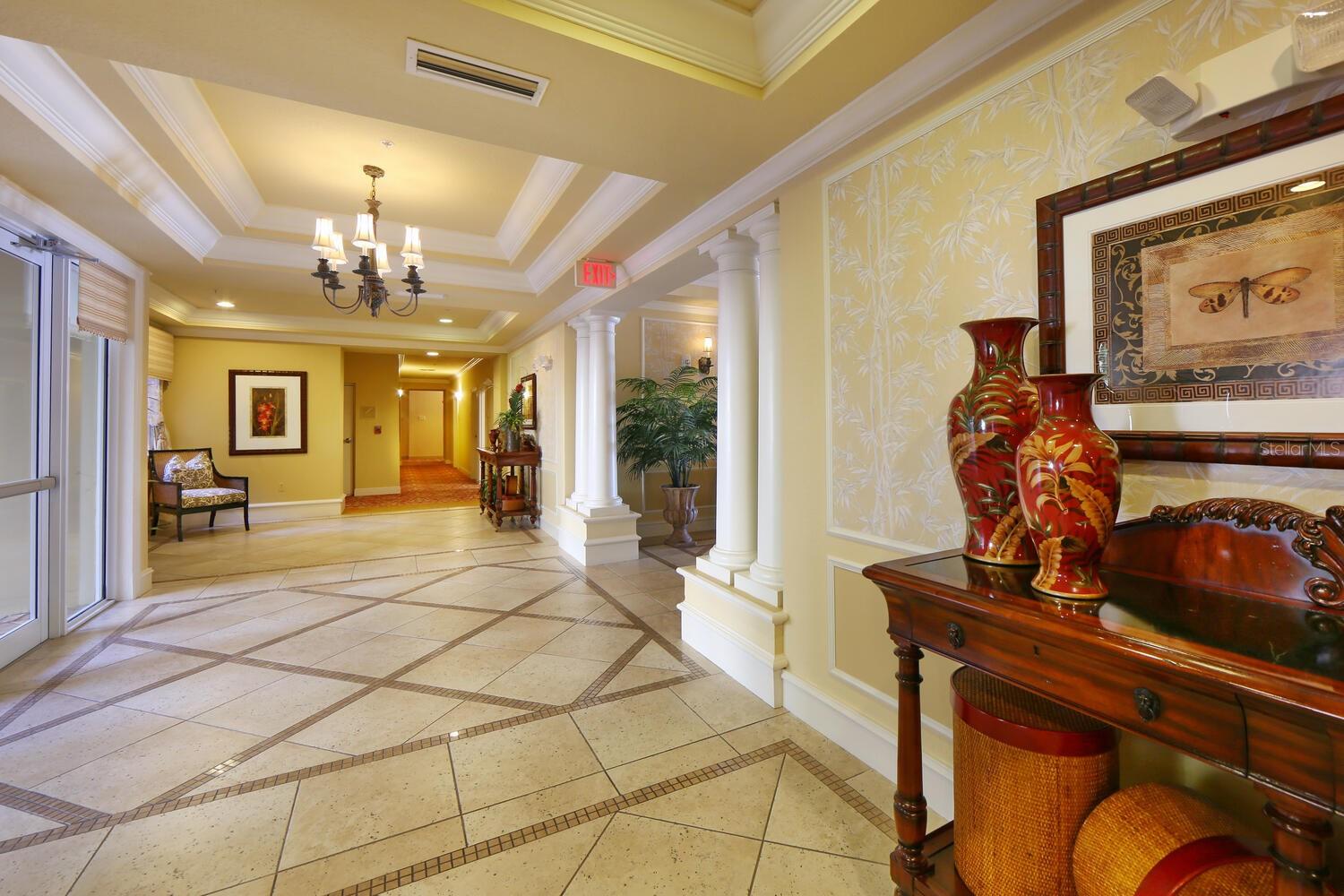 BROADWAY PROMENADE - Residential