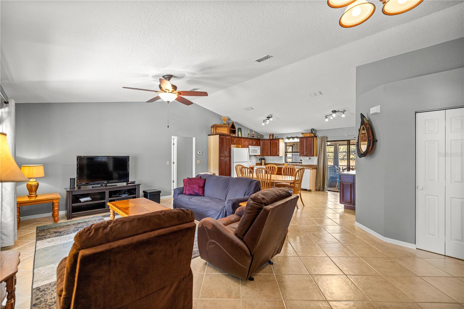 SILVER SPGS WOODS - Residential