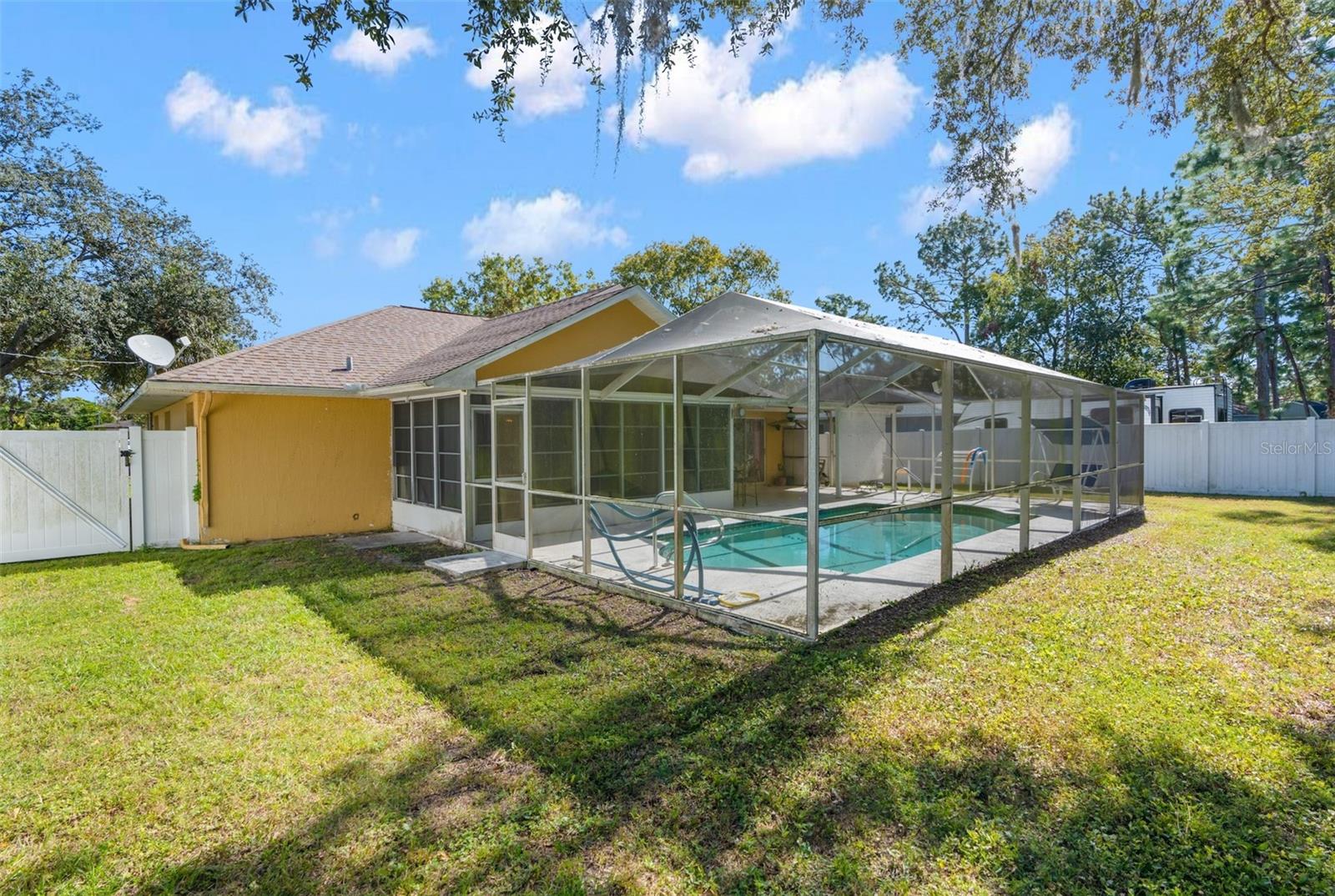 SPRING HILL - Residential