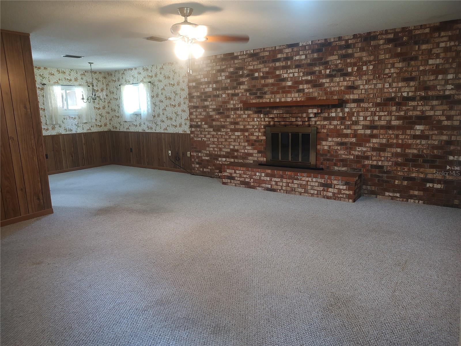 OAK COVE - Residential