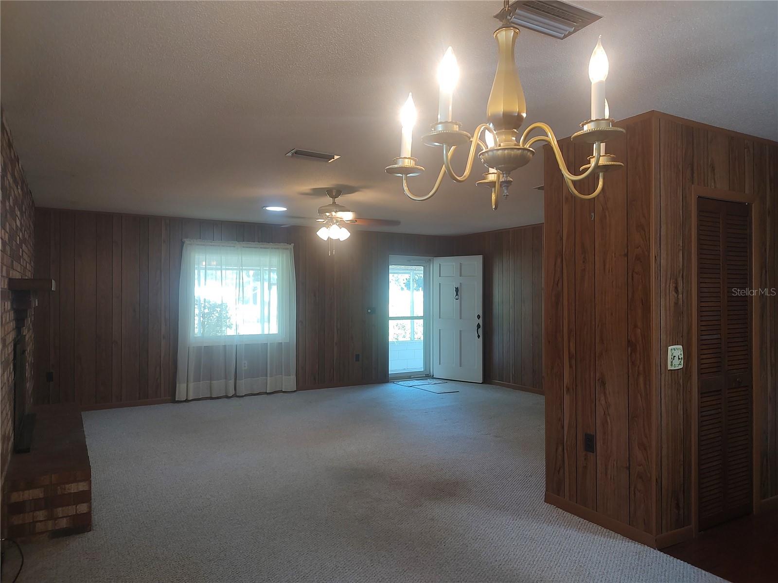 OAK COVE - Residential