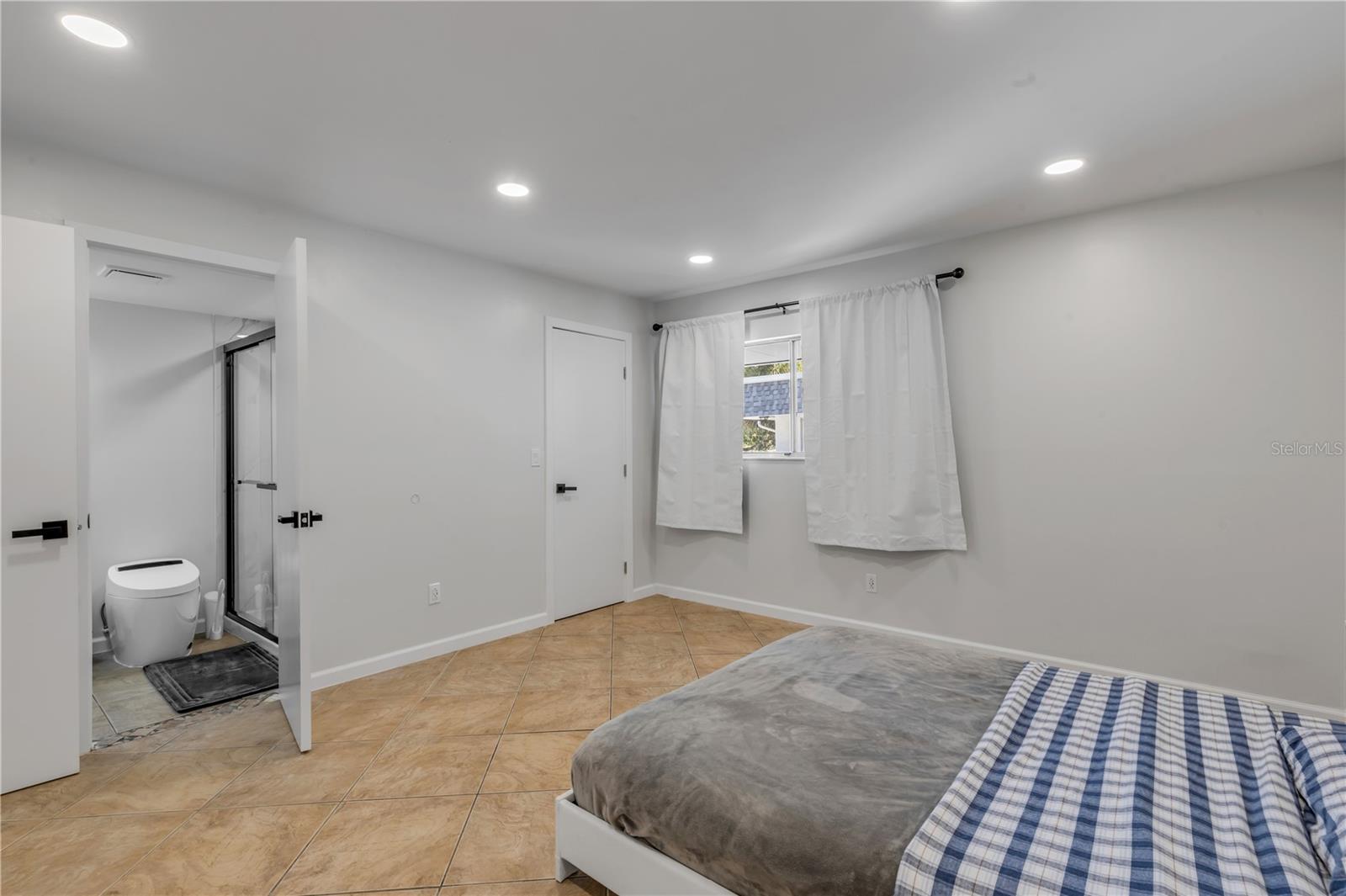 SUN PLACE CONDO - Residential