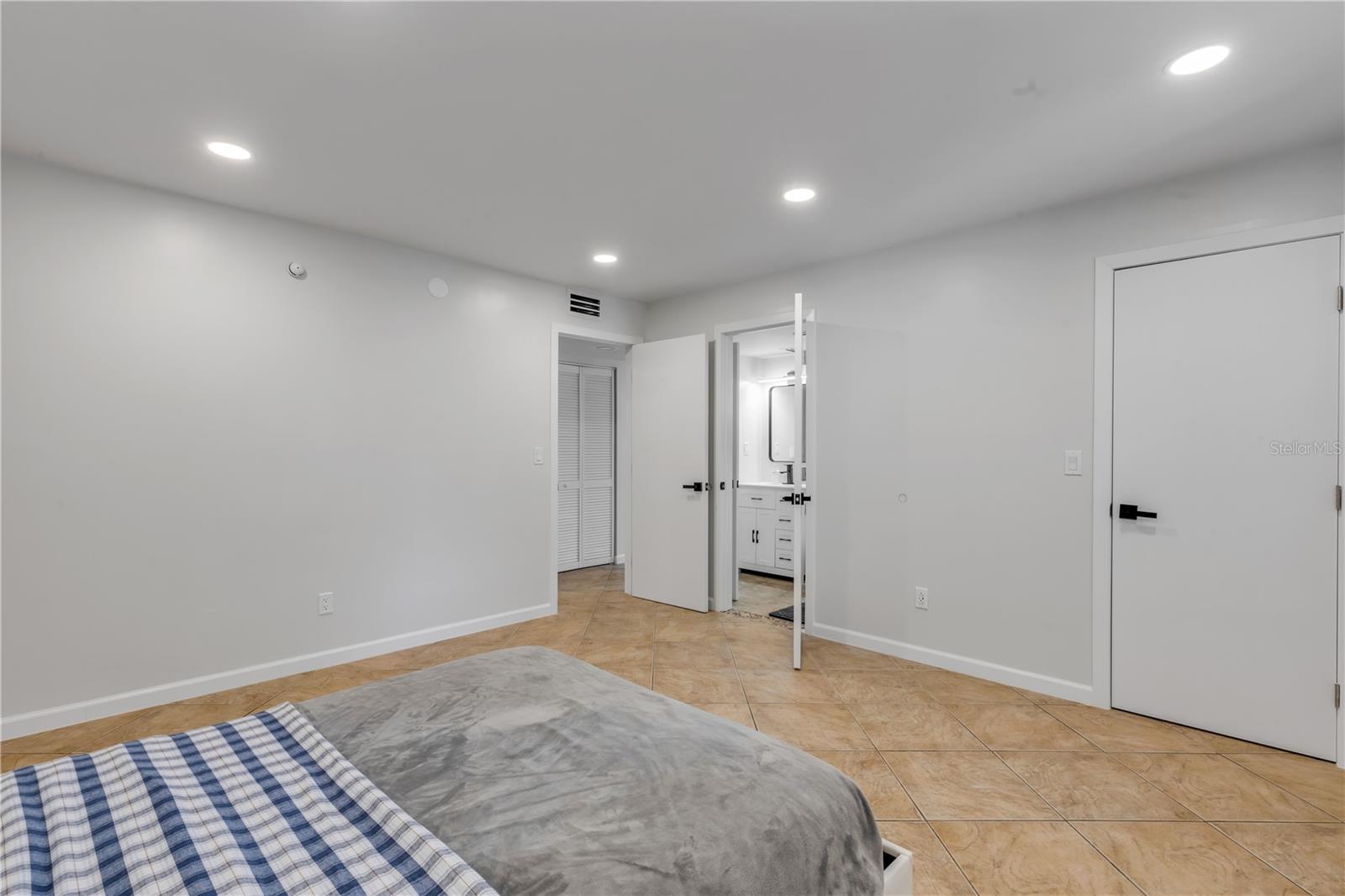 SUN PLACE CONDO - Residential