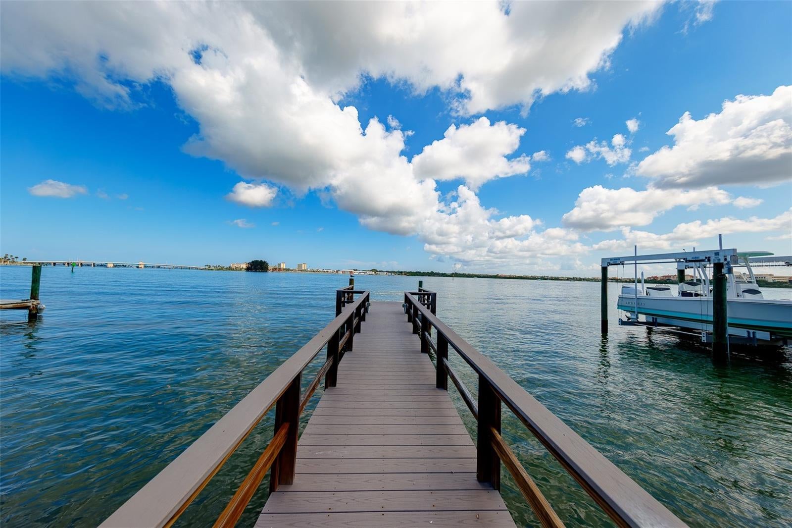 814 BAY POINT DRIVE