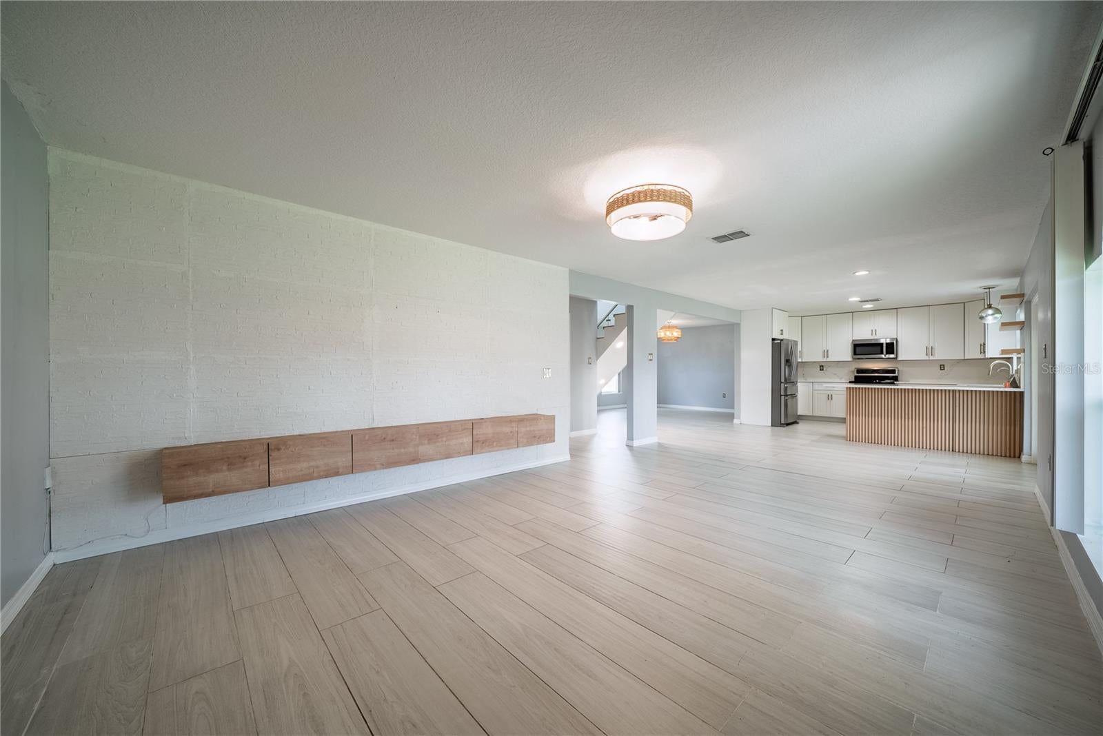 3209 ROMAINE COURT