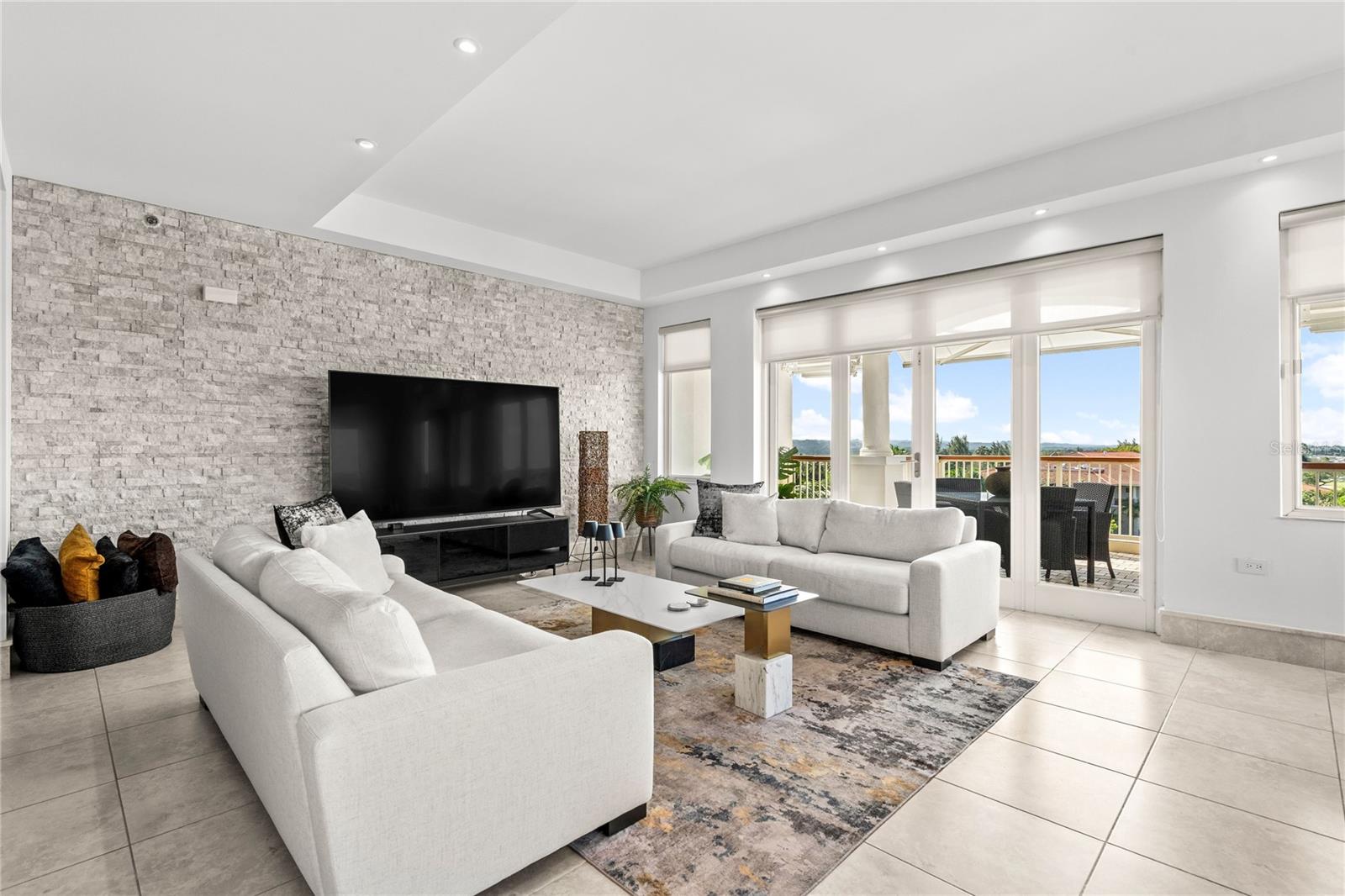 PLANTATION VILLAGE I - Residential