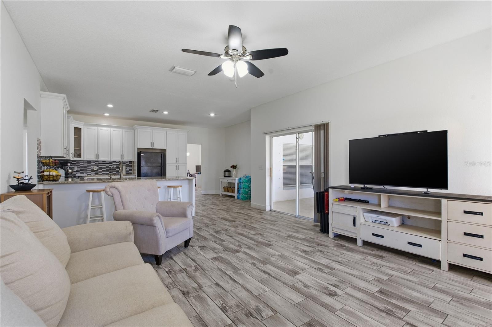 HOLLY LAKE ESTATES - Residential