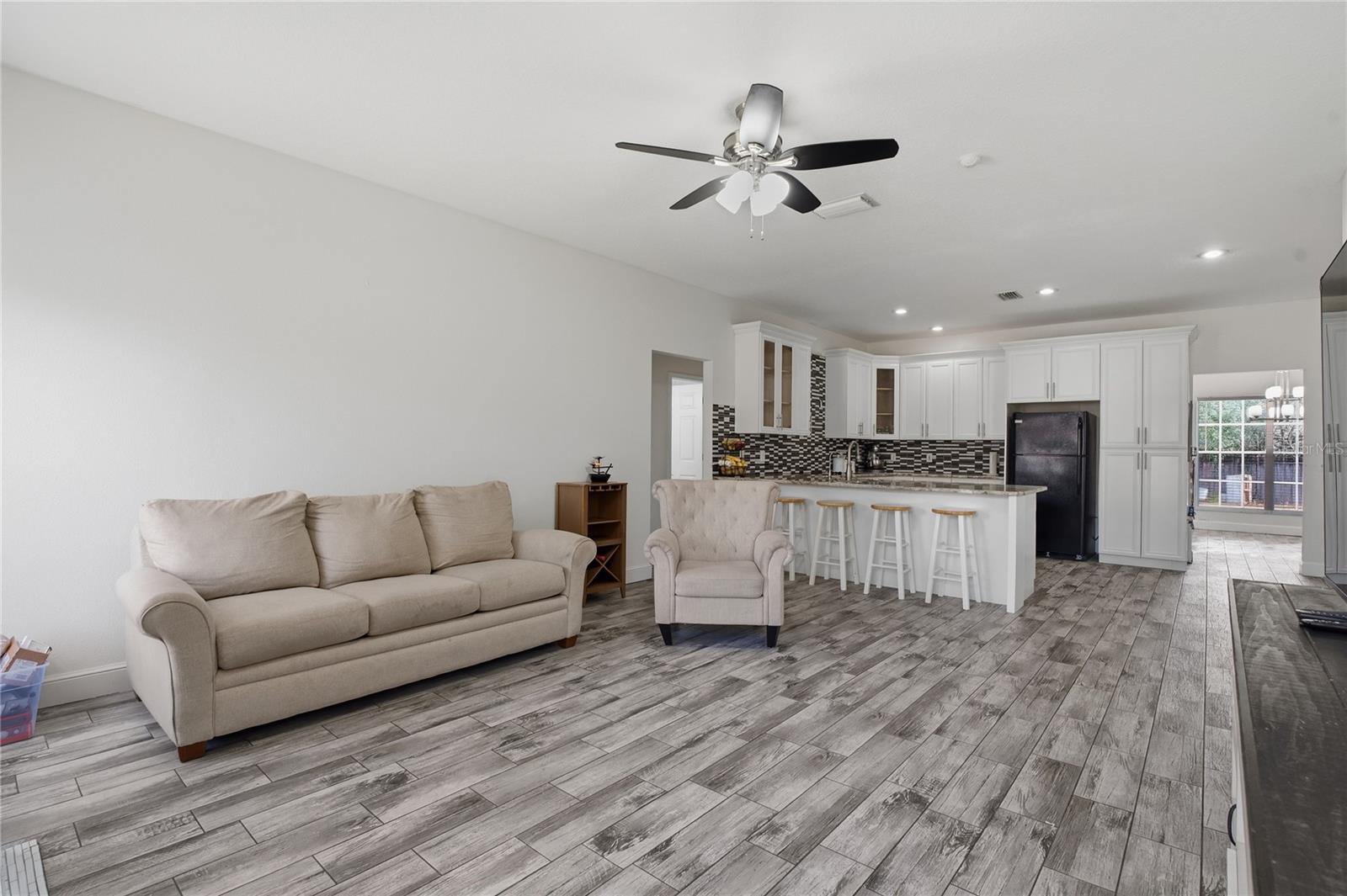 HOLLY LAKE ESTATES - Residential