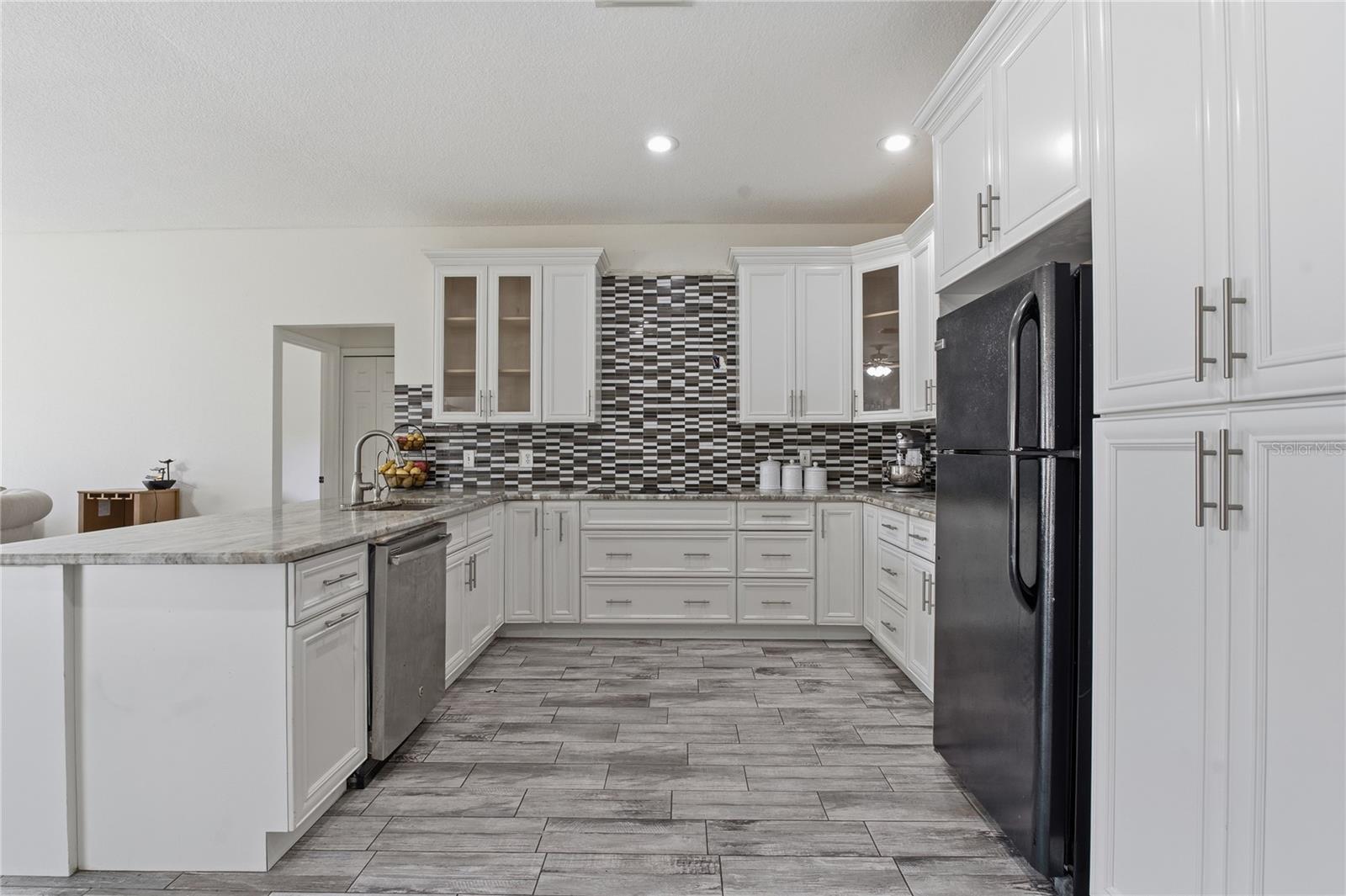 HOLLY LAKE ESTATES - Residential