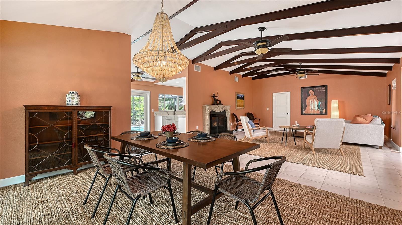 GOLDEN BEACH - Residential