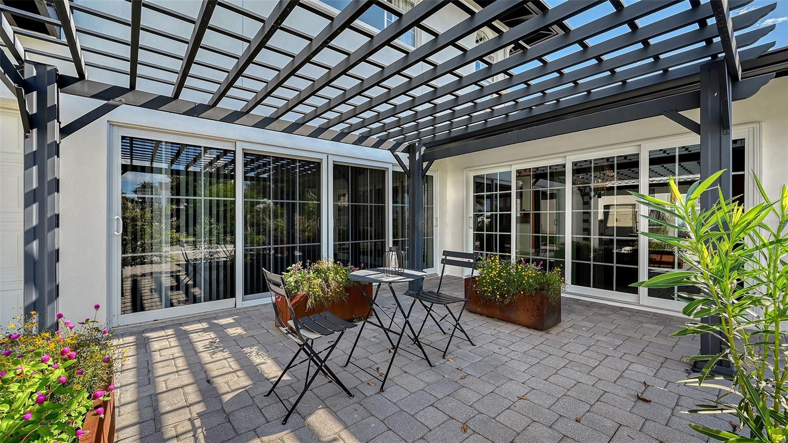 GOLDEN BEACH - Residential