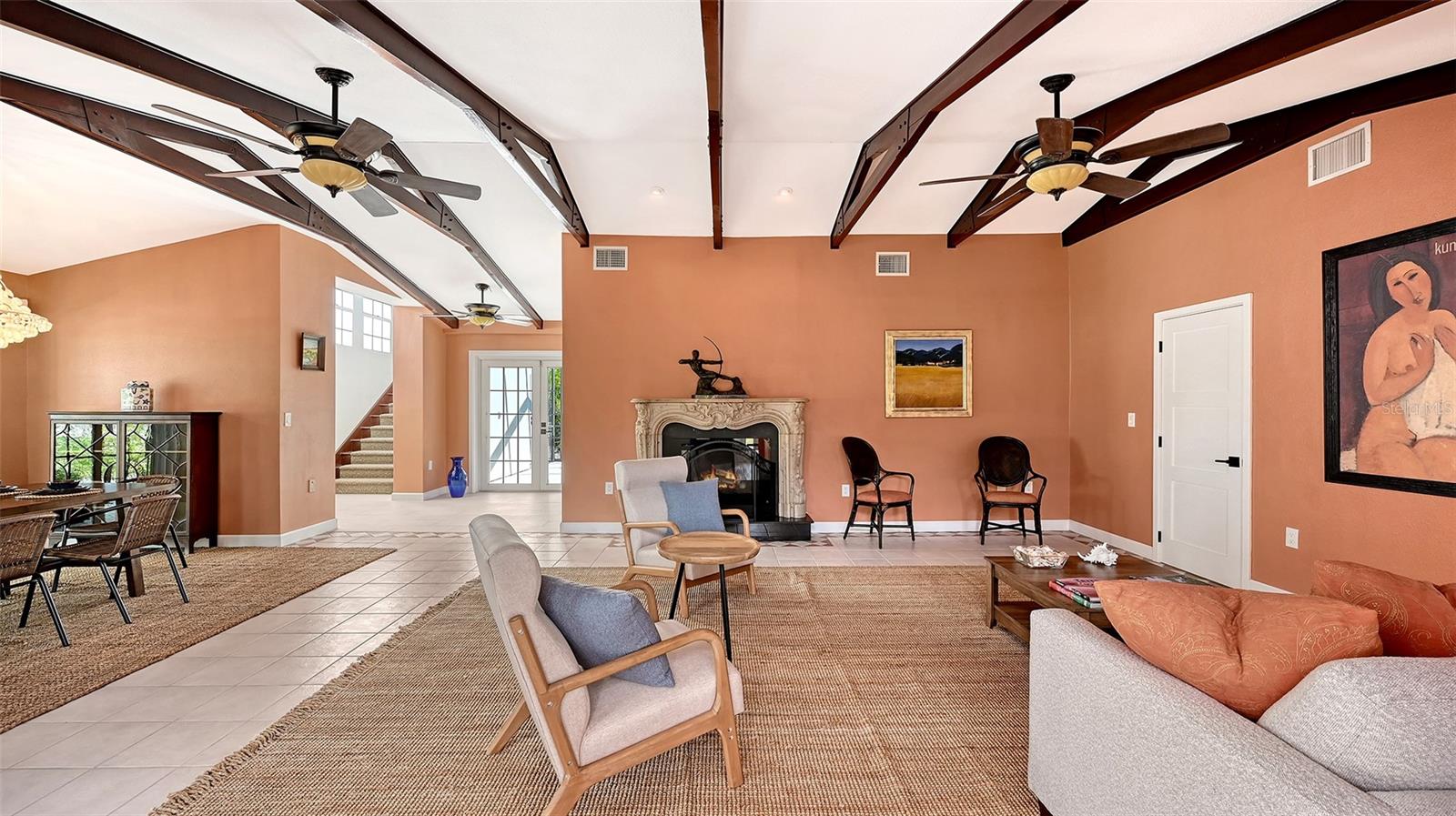 GOLDEN BEACH - Residential