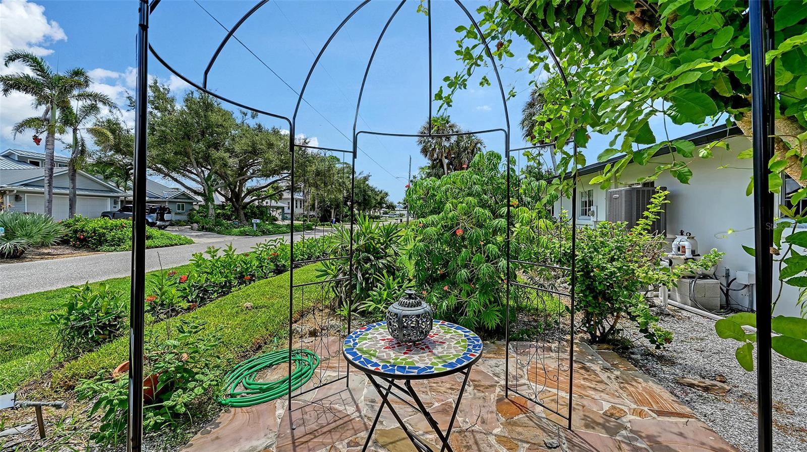 GOLDEN BEACH - Residential