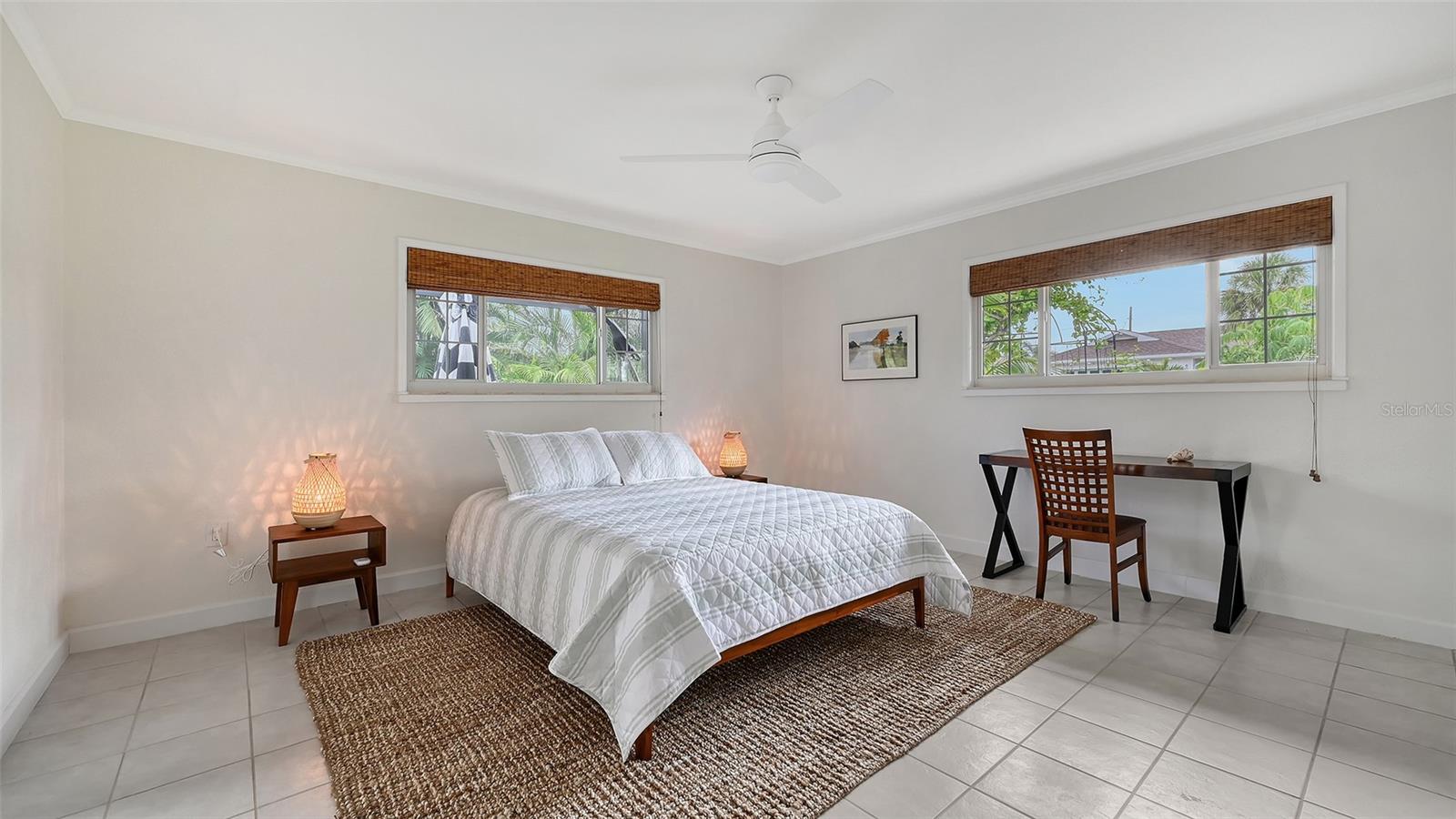 GOLDEN BEACH - Residential