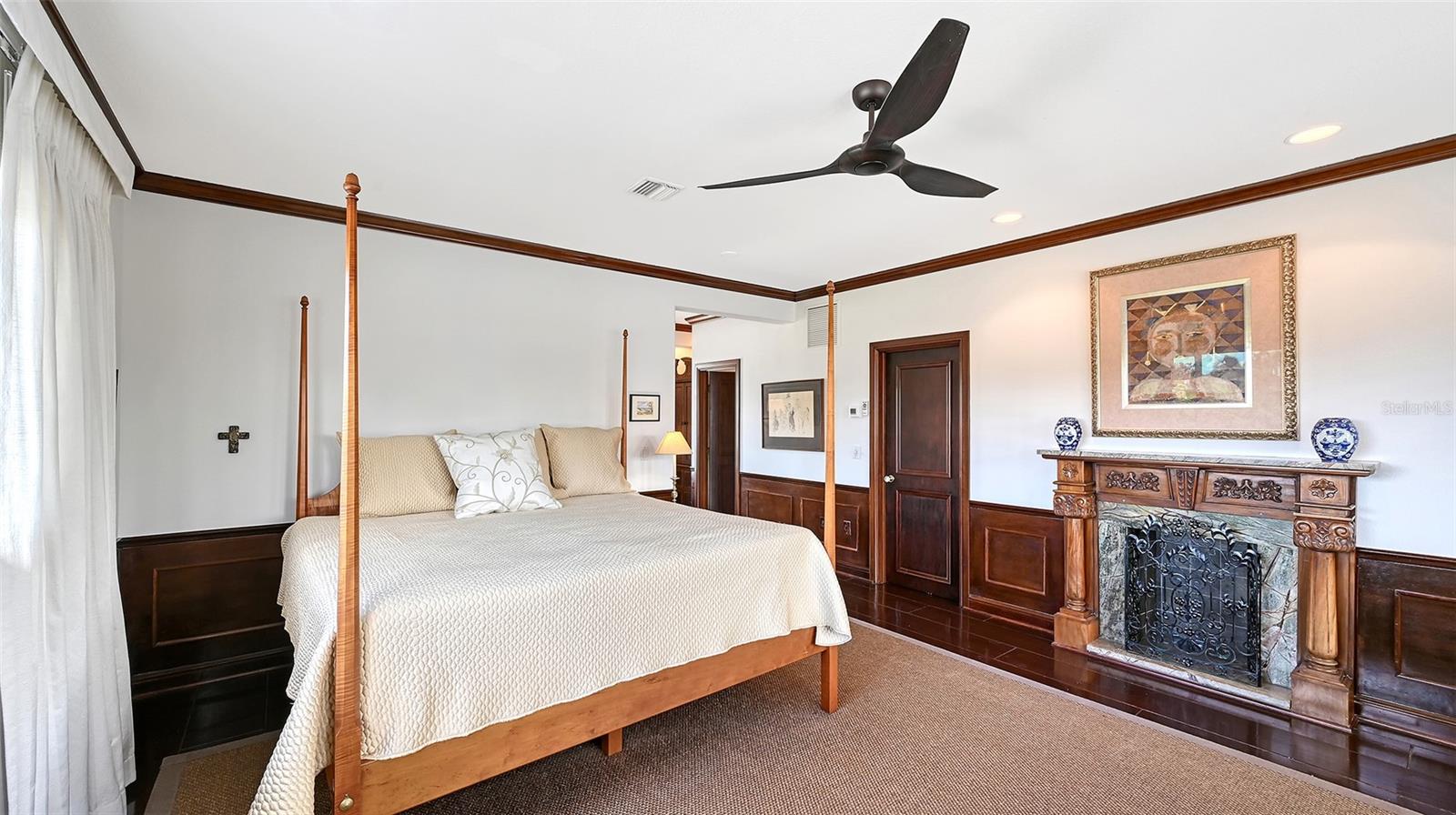 GOLDEN BEACH - Residential