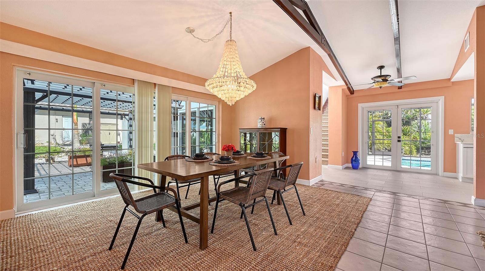 GOLDEN BEACH - Residential