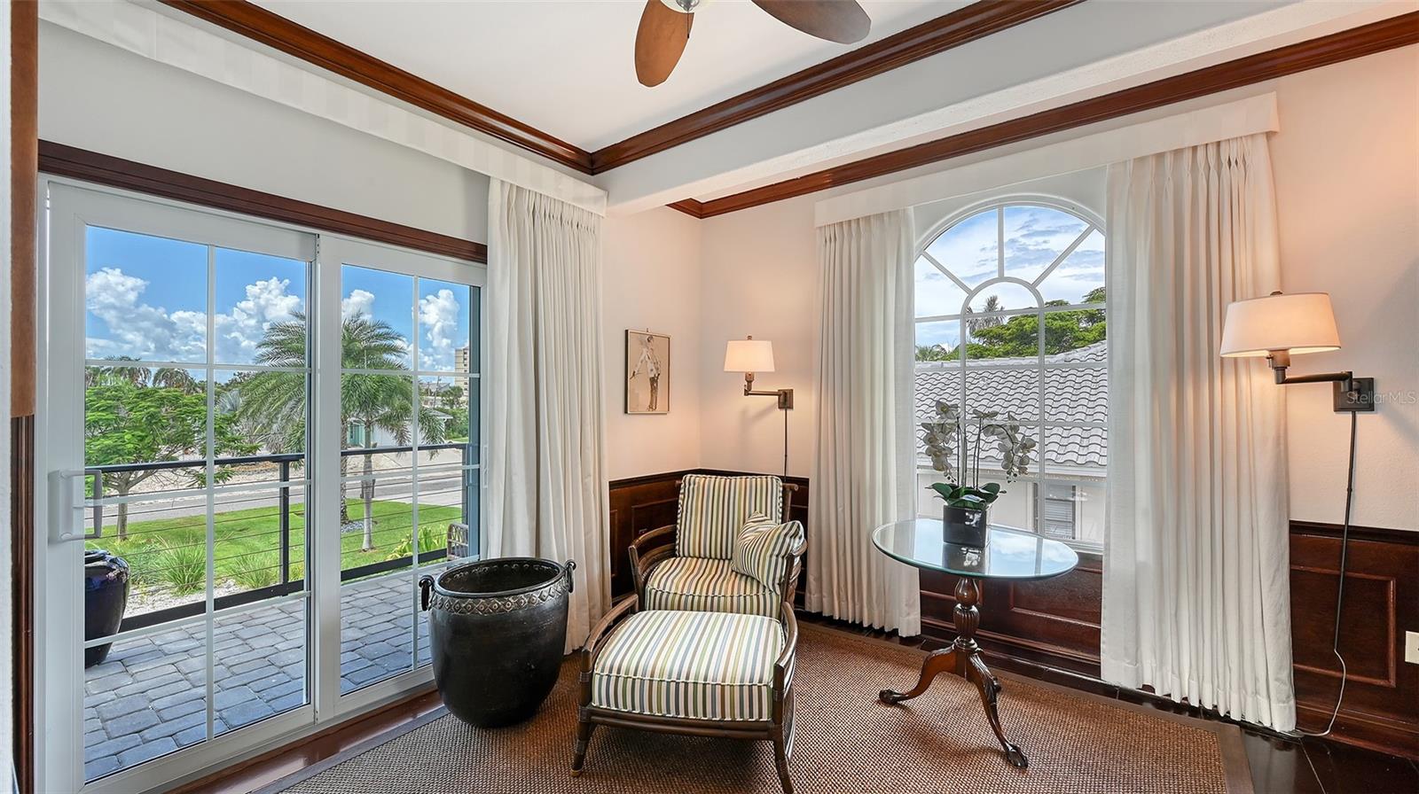 GOLDEN BEACH - Residential