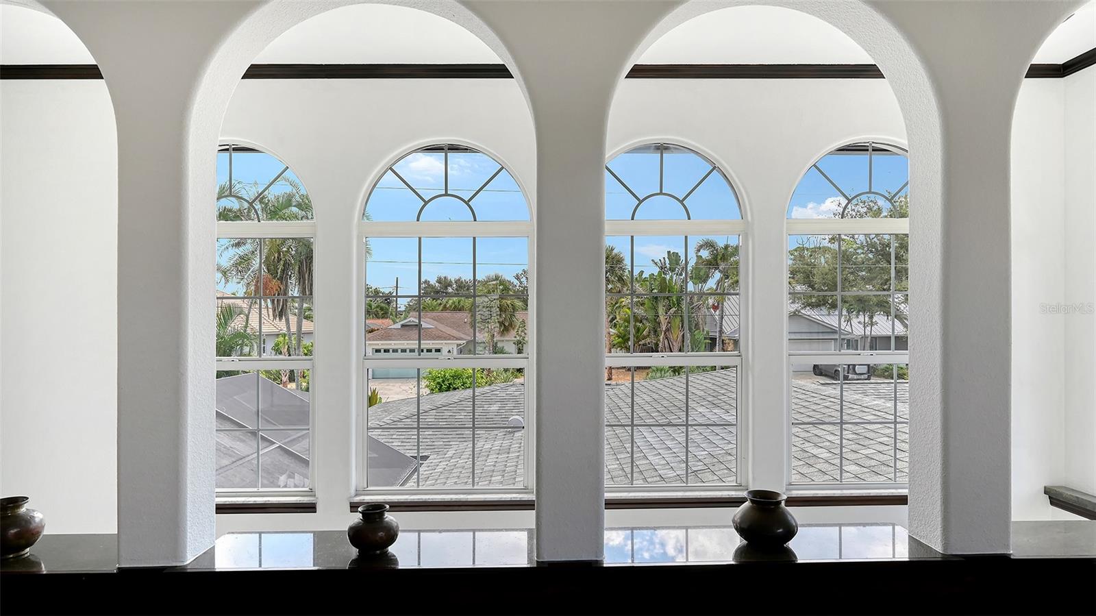 GOLDEN BEACH - Residential