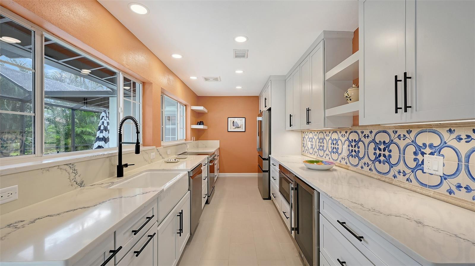 GOLDEN BEACH - Residential