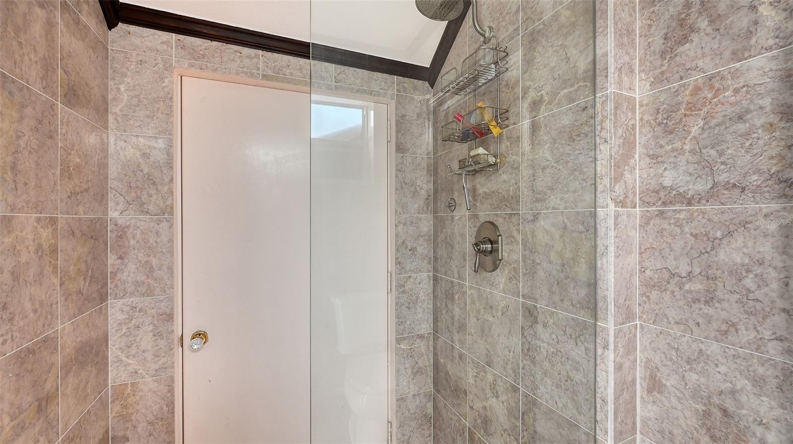 GOLDEN BEACH - Residential