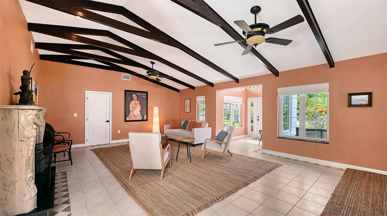 GOLDEN BEACH - Residential