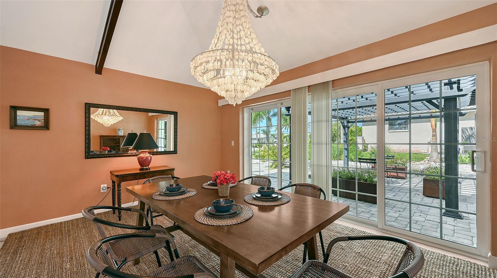 GOLDEN BEACH - Residential