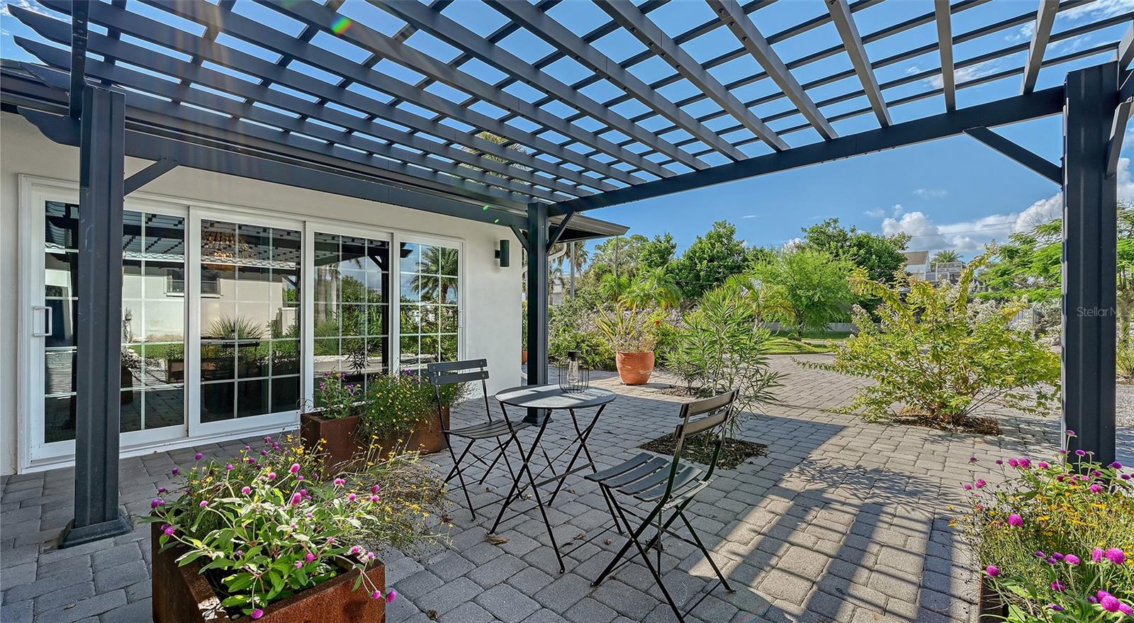 GOLDEN BEACH - Residential