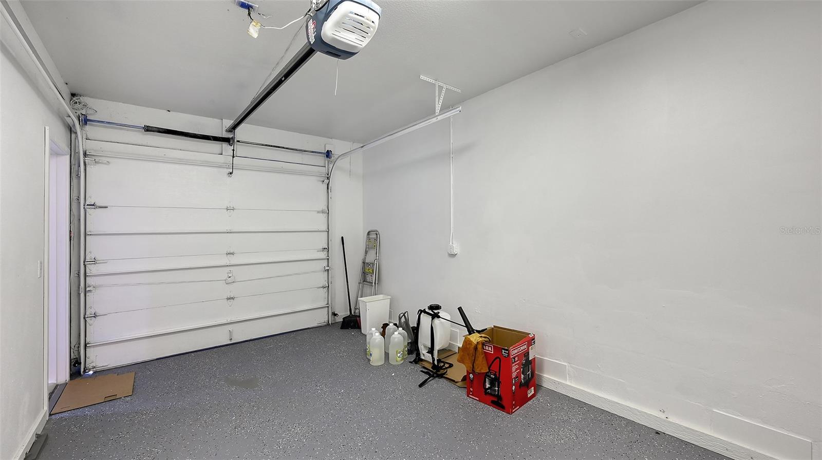 GOLDEN BEACH - Residential